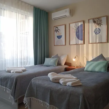 Admiral Plaza C11 - Bluegreen *